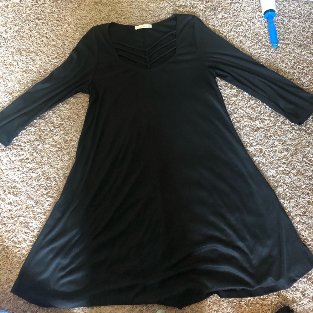 Black 3/4 sleeve dress